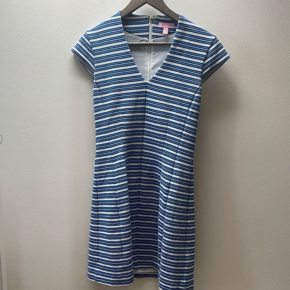 Lilly Pulitzer Blue and White Sheath Dress with V-Neck - Picture 1 of 3